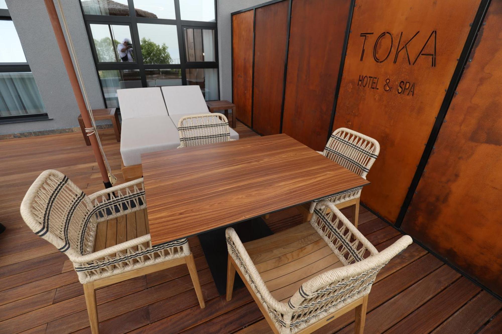 Toka Hotel Restaurant Udenisht المظهر الخارجي الصورة