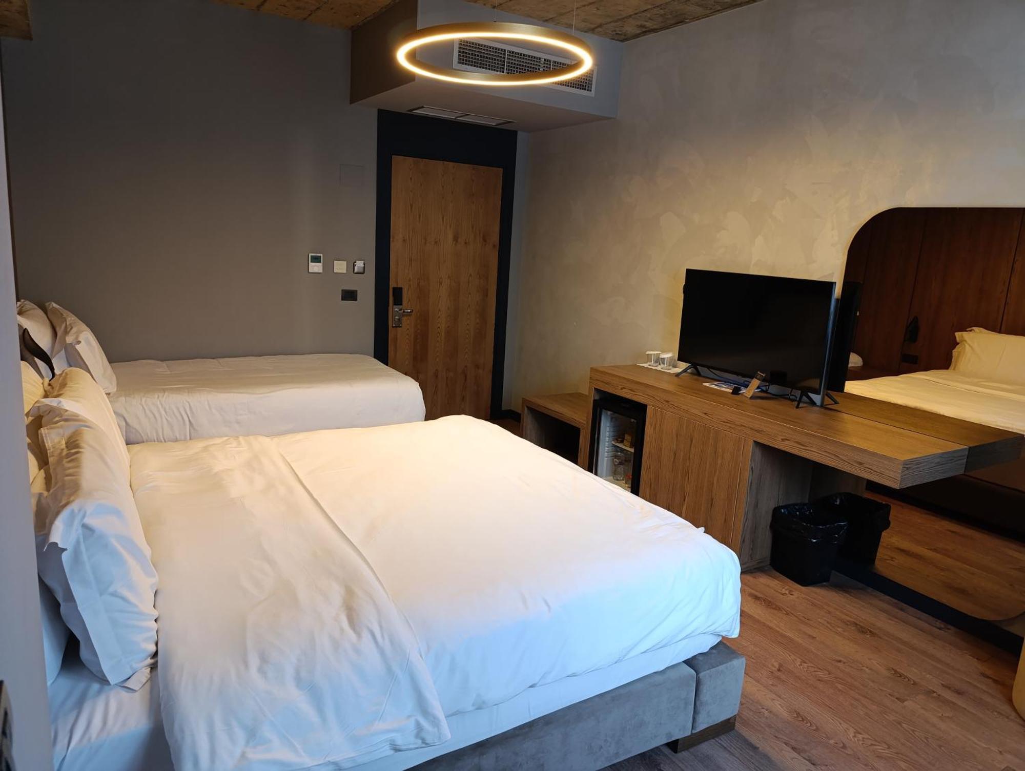 Toka Hotel Restaurant Udenisht المظهر الخارجي الصورة