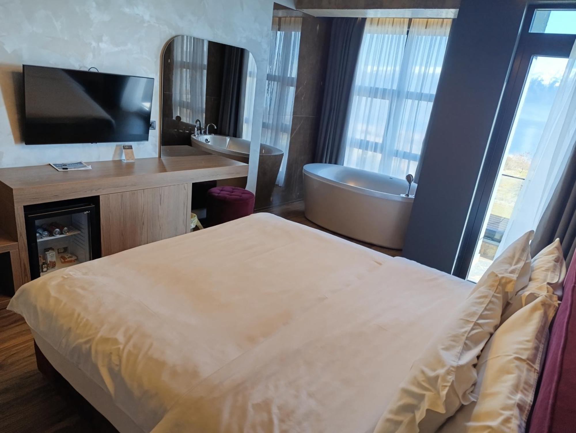 Toka Hotel Restaurant Udenisht المظهر الخارجي الصورة