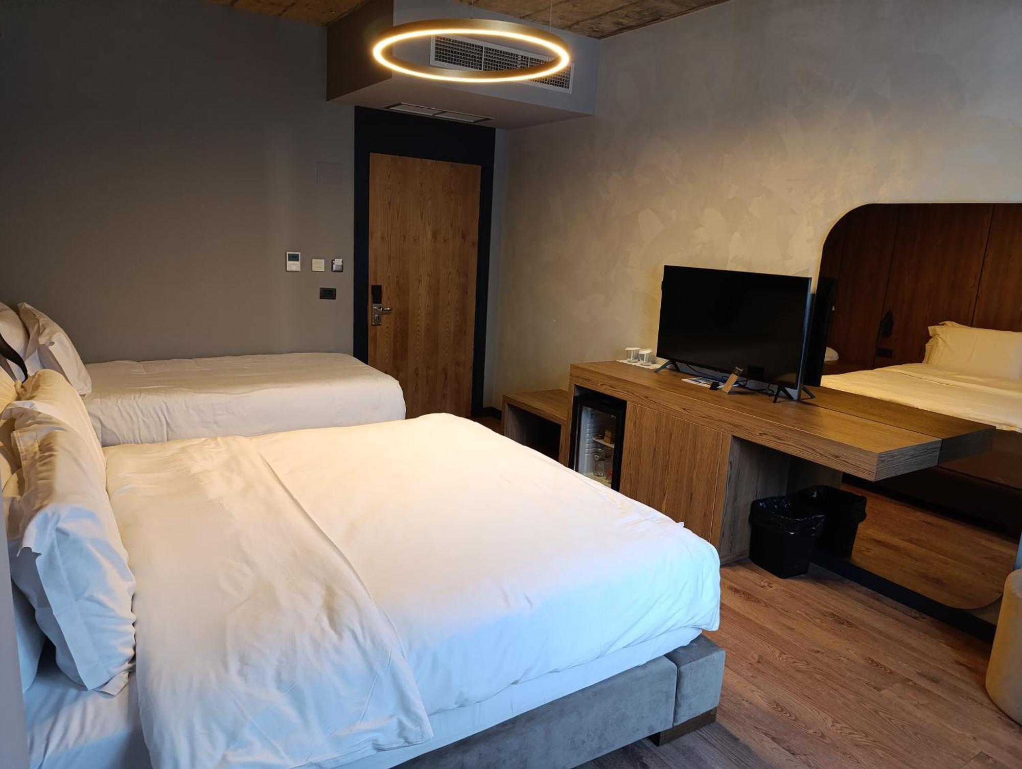Toka Hotel Restaurant Udenisht المظهر الخارجي الصورة