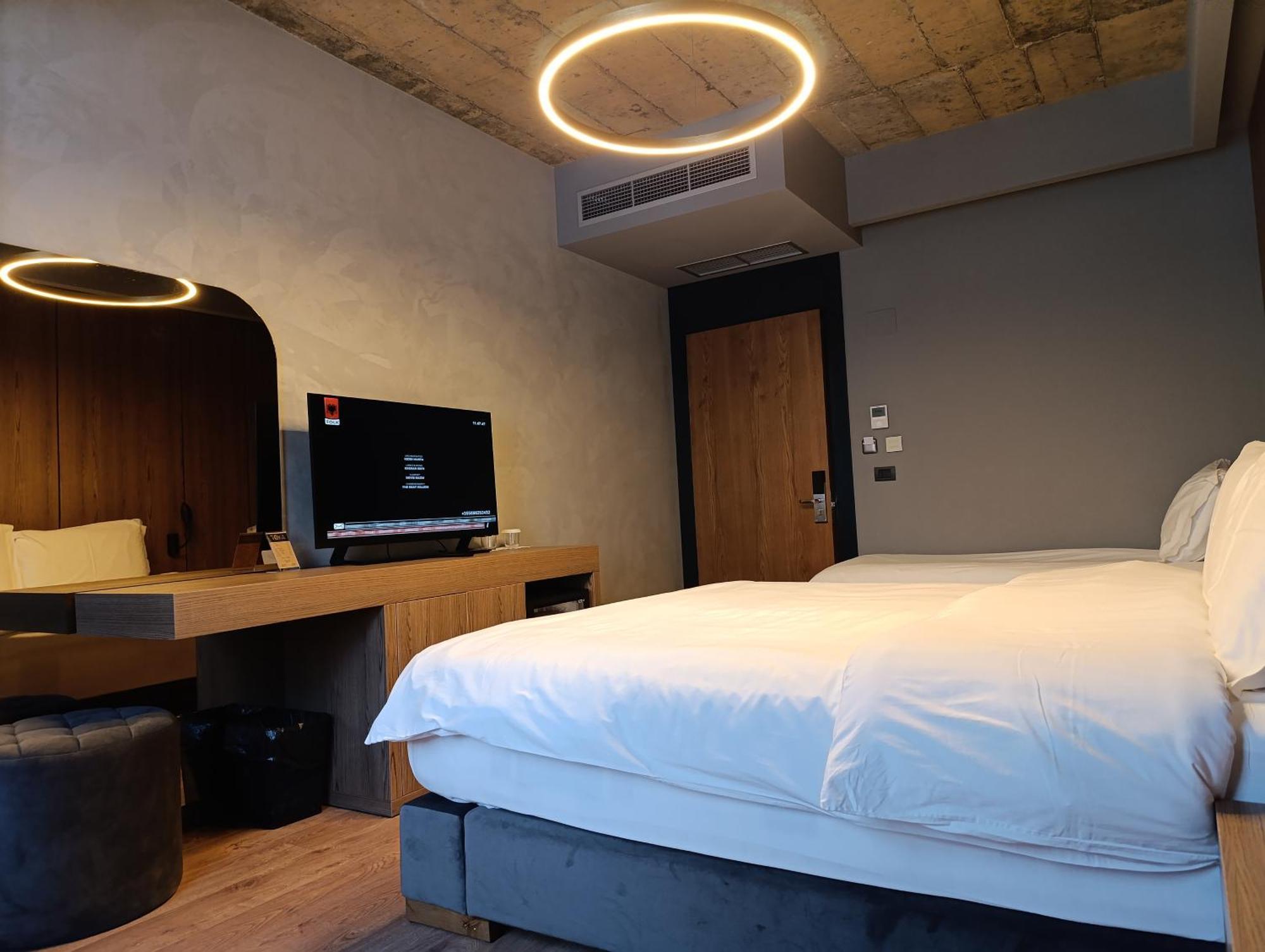 Toka Hotel Restaurant Udenisht المظهر الخارجي الصورة