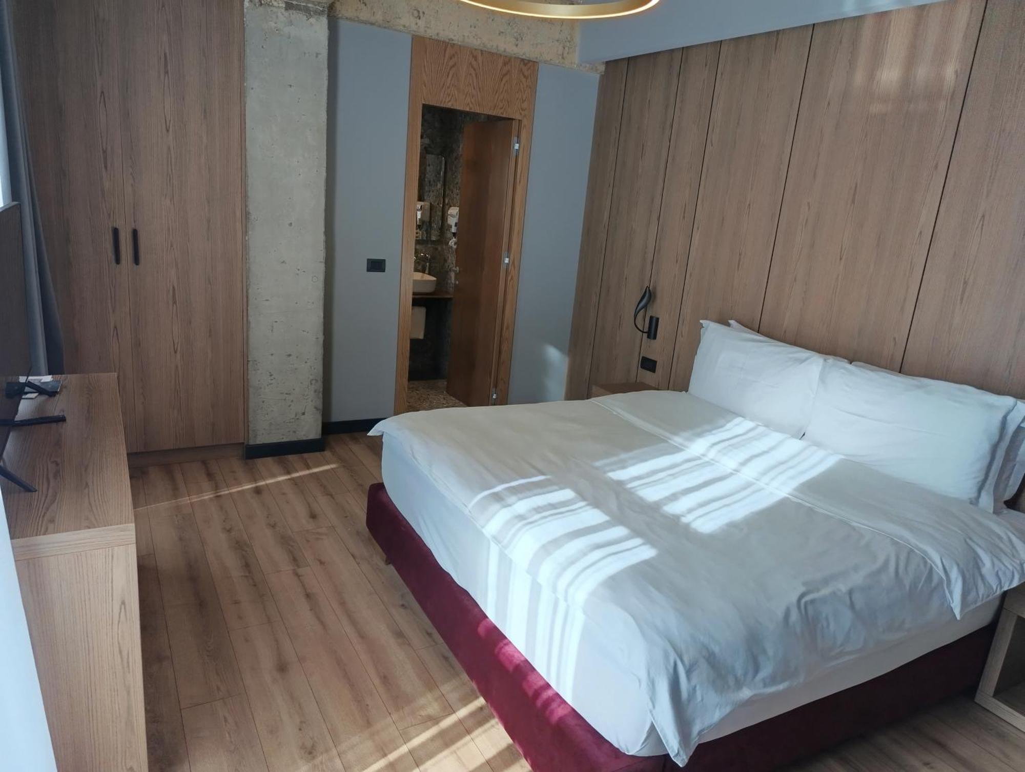 Toka Hotel Restaurant Udenisht المظهر الخارجي الصورة